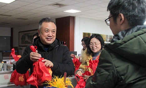 员工关怀  爱在优发国际